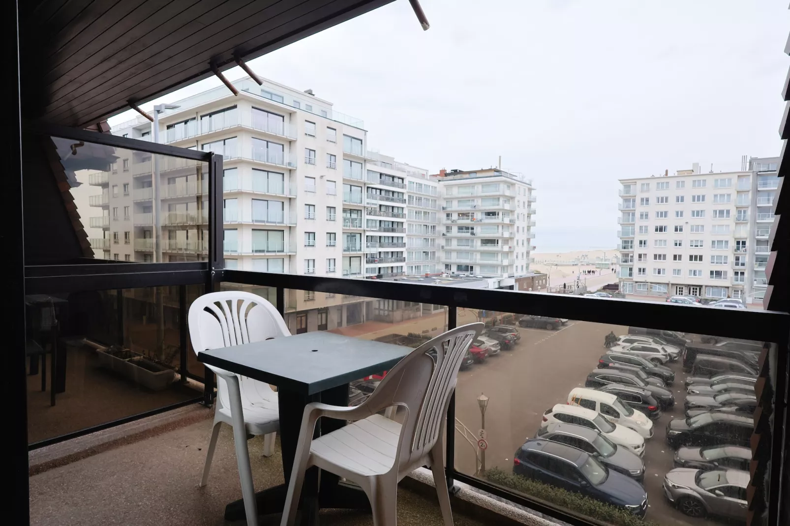 PLAZA J/0936-Terrasbalkon