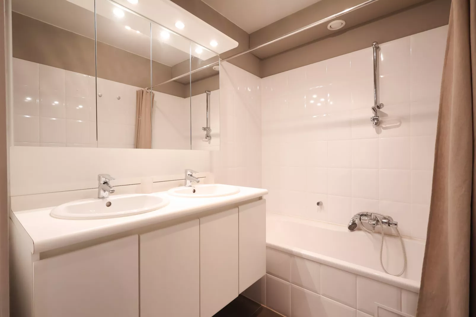 GAUQAB/GAUA3-Badkamer