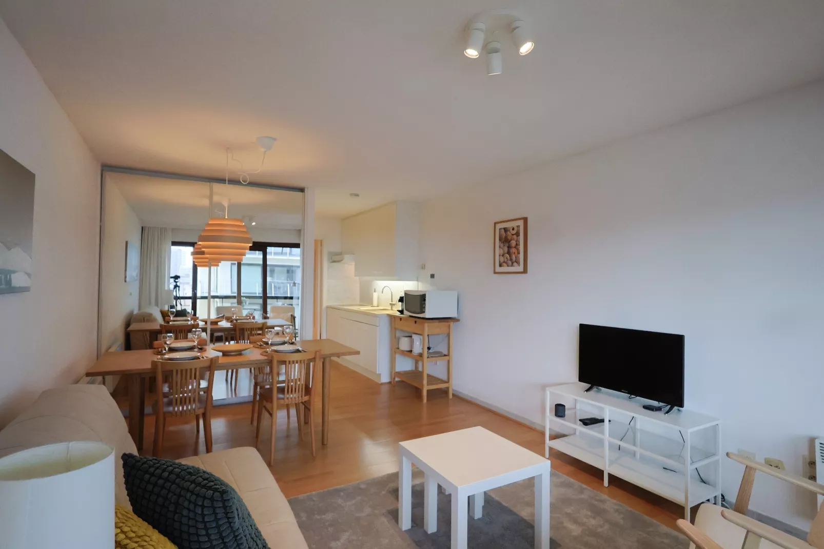 PLAZA H/0732-Woonkamer