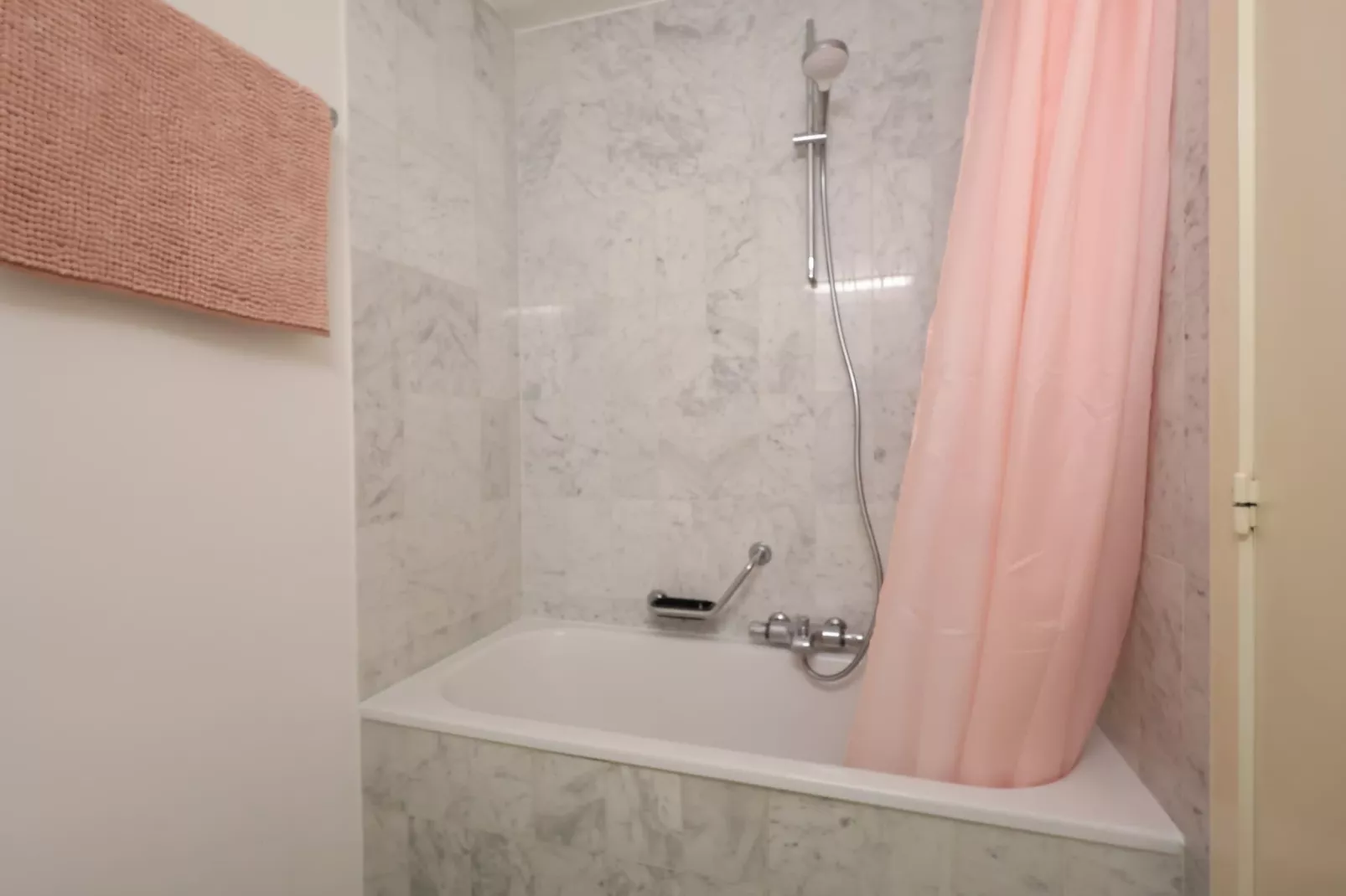 PLAZA H/0732-Badkamer