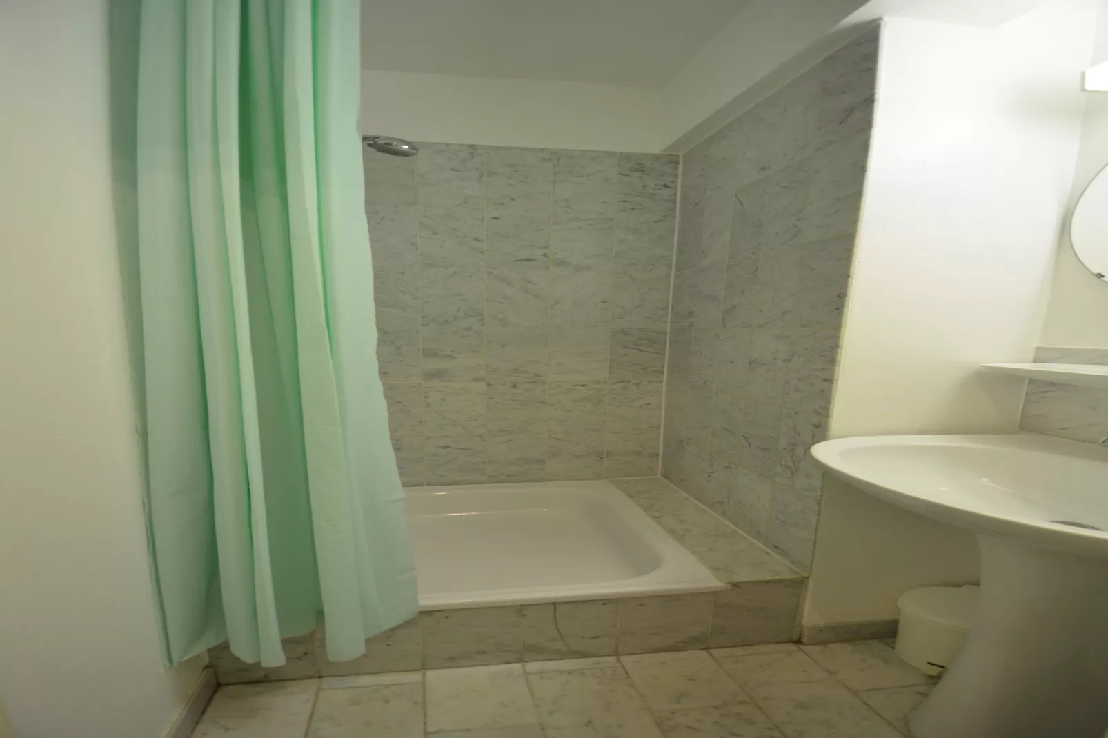 PLAZA H/3753-Badkamer
