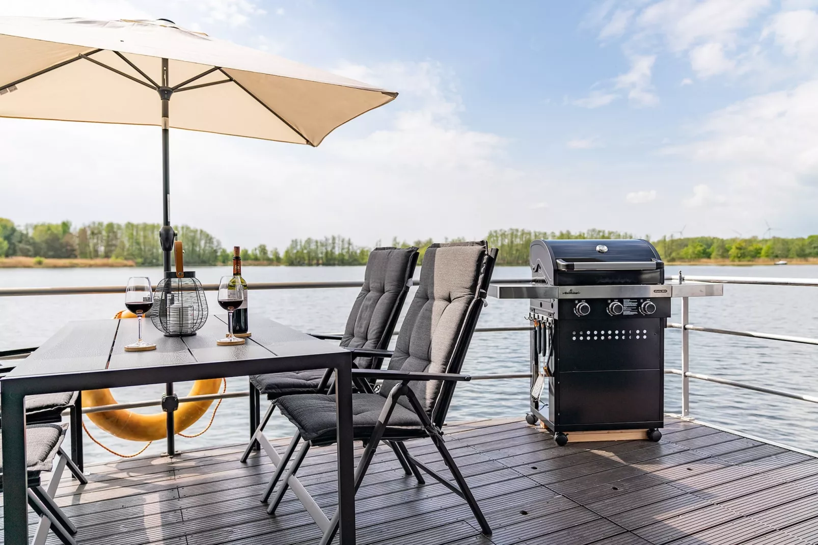 Hausboot in Zehdenick-Terrasbalkon