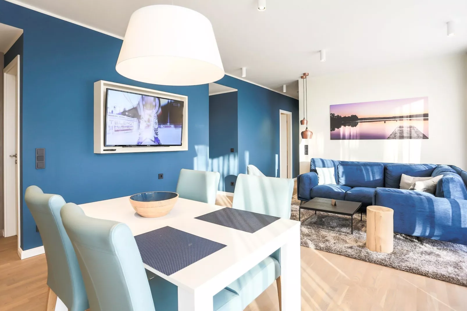 Apartments im MAREMÜRITZ Yachthafen Resort / Fortuna Suite Müritzblick 2 Personen-Eetkamer