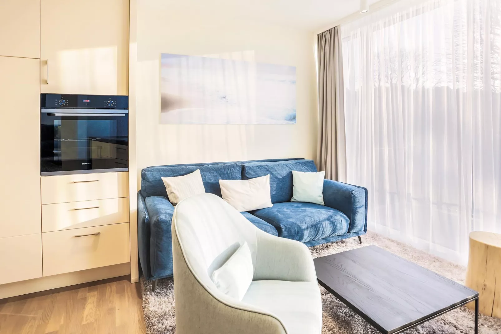 Apartments im MAREMÜRITZ Yachthafen Resort & Spa / Anker Penthouse Suite 2 Personen-Woonkamer
