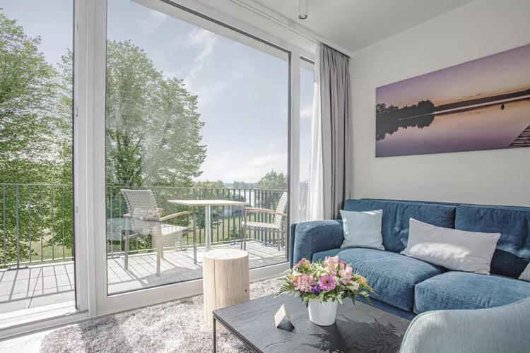 Apartments im MAREMÜRITZ Yachthafen Resort & Spa / Aurora Landseite 2 Personen-Woonkamer