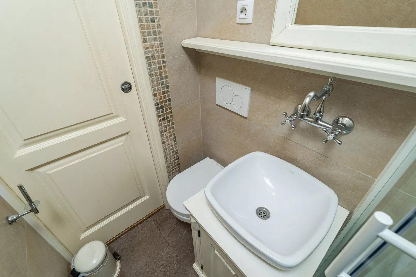 Guest House Lumin - Deluxe Double or Twin Room with City View (Second Floor) (BR2)-Badkamer