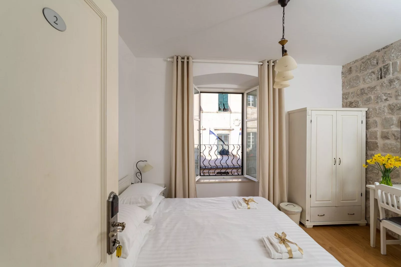 Guest House Lumin - Deluxe Double or Twin Room with City View (Second Floor) (BR2)-Binnen