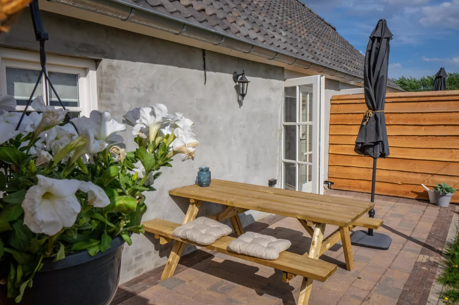 De woelige stal-Terrasbalkon