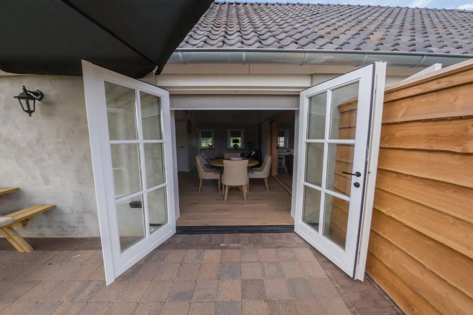 De woelige stal-Terrasbalkon