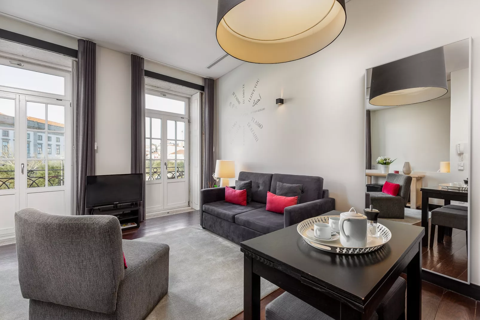 YOUROPO - Torre 2-Woonkamer