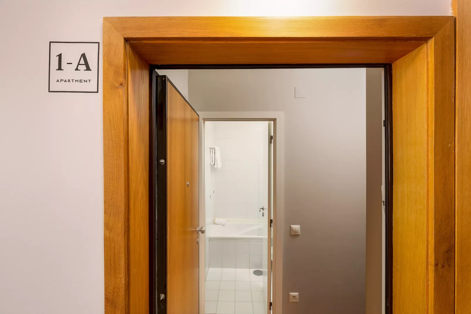 YOUROPO - Clérigos 1A-Badkamer