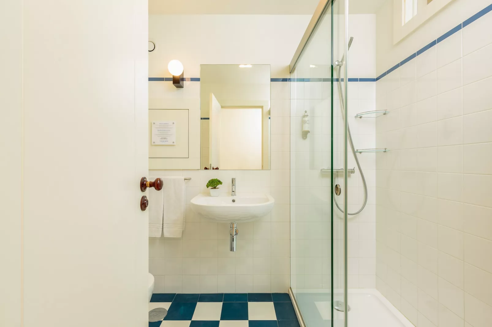 YOUROPO - Flores S-Badkamer