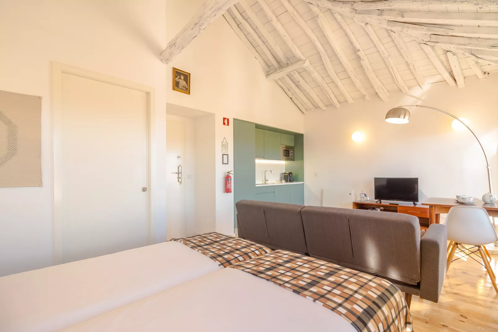 YOUROPO - The Tower 8T-Woonkamer