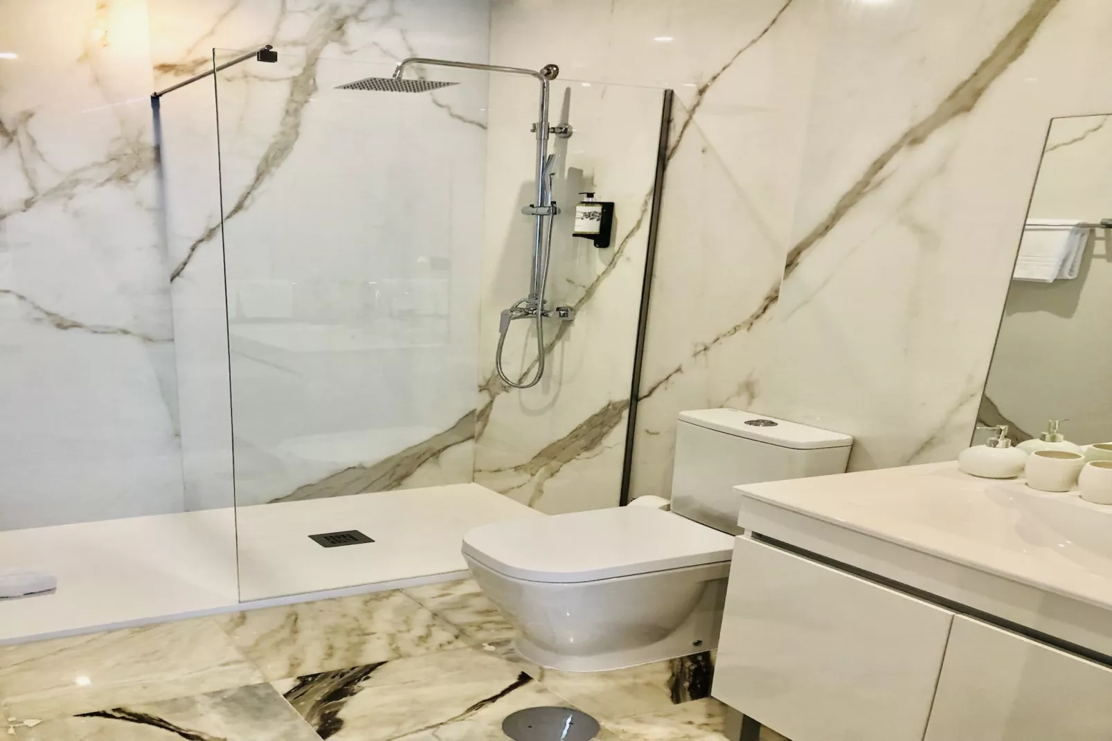 YOUROPO - Downtown 3C-Badkamer