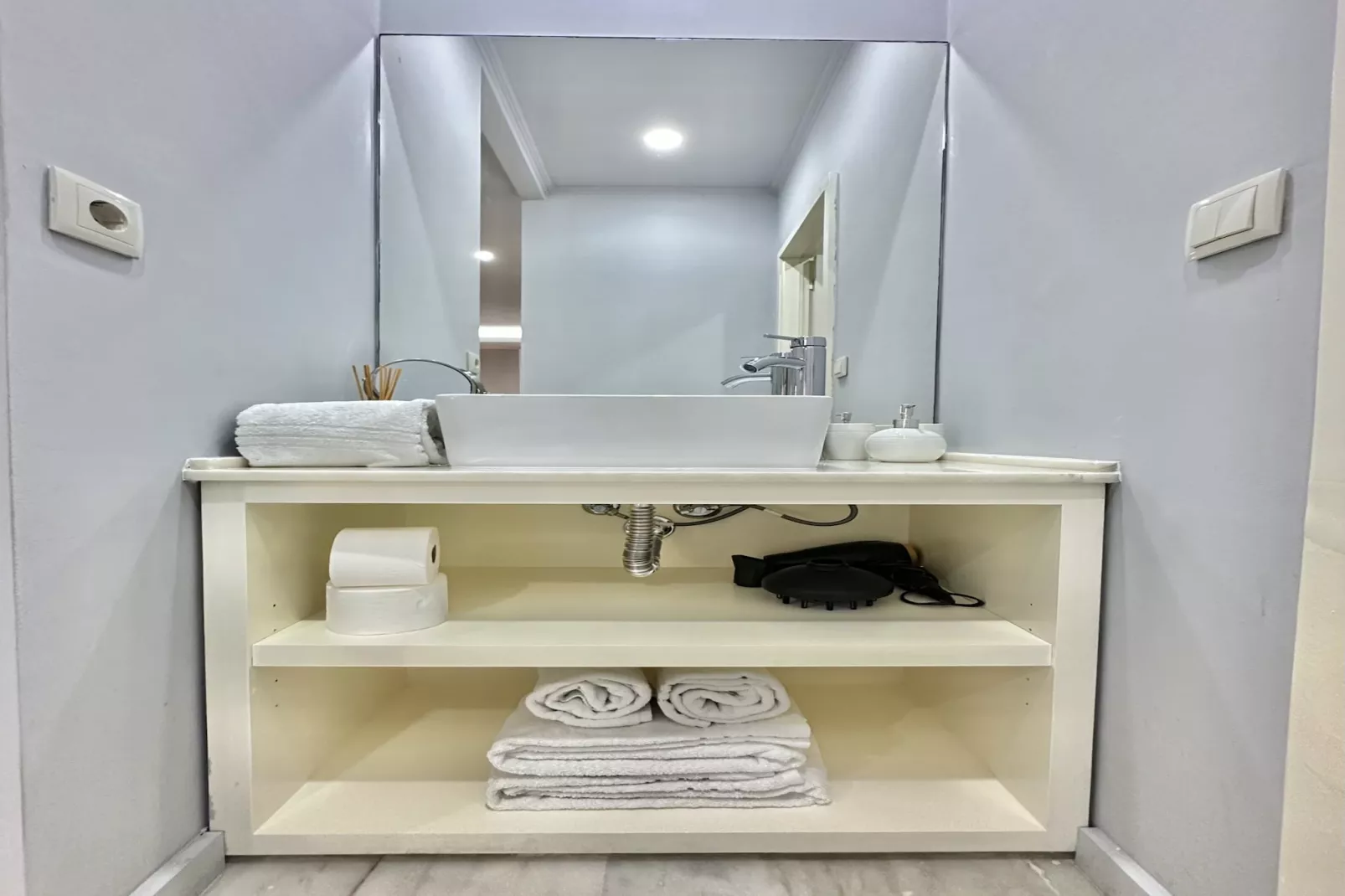 YOUROPO - Downtown 4B-Badkamer