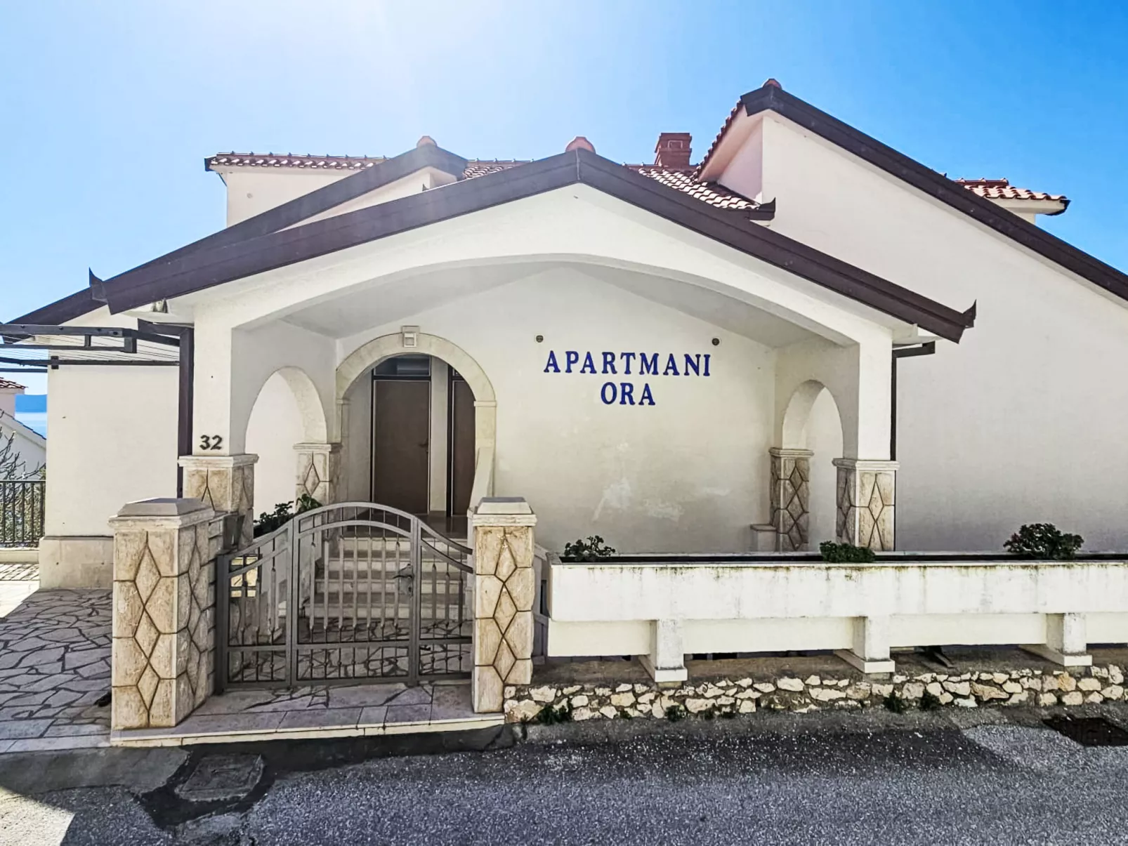 Lončar-Buiten