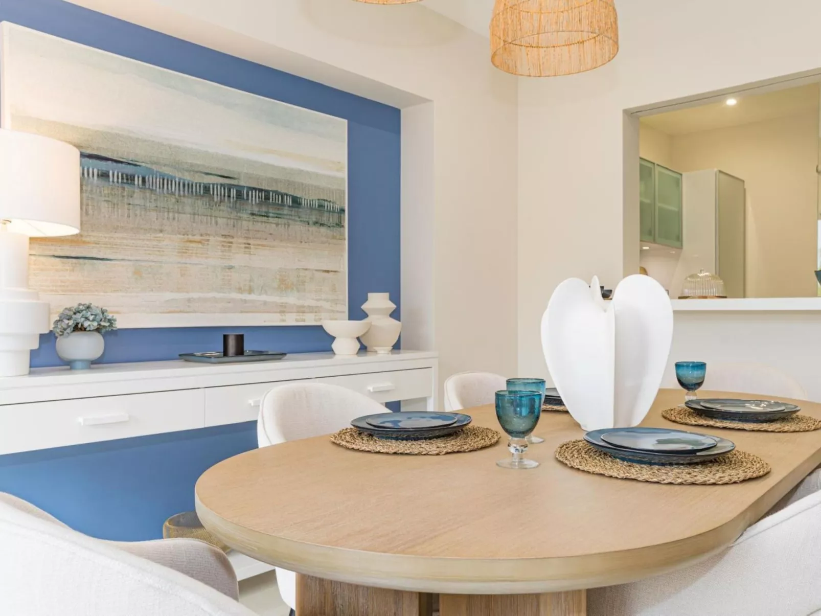Pine Hills Reva Santuary Modern Elegance-Binnen