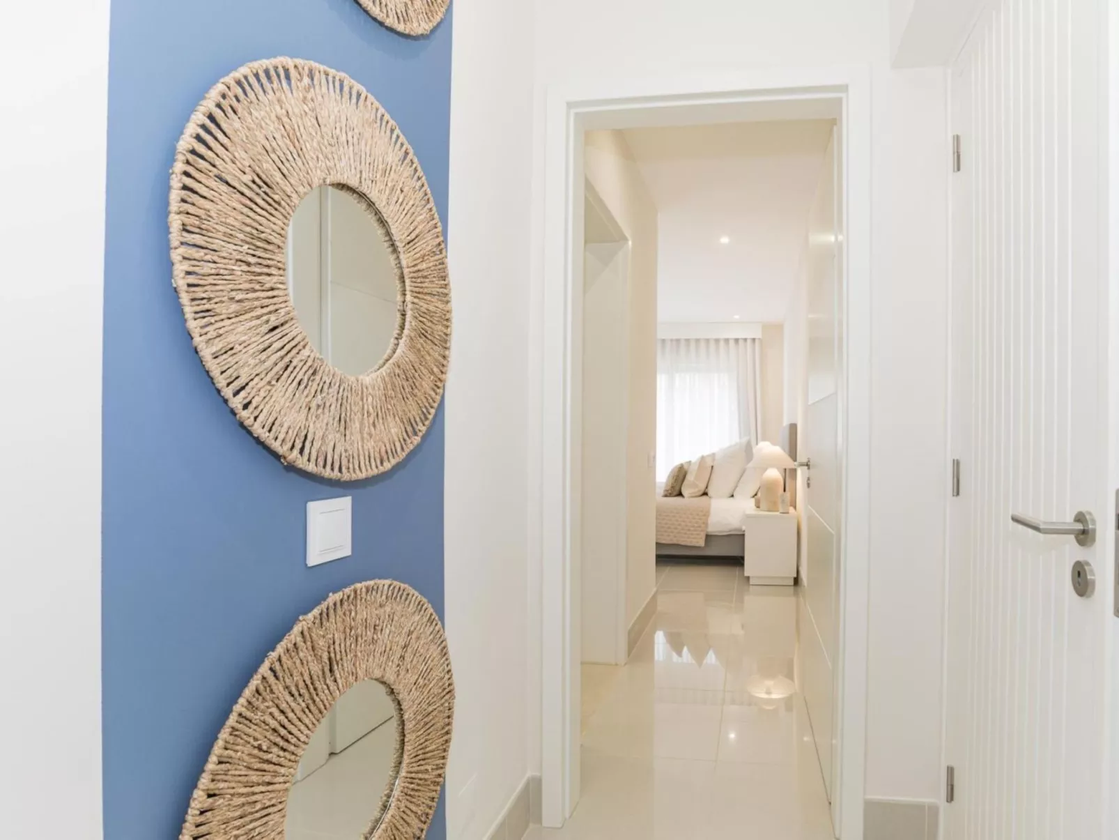 Pine Hills Reva Santuary Modern Elegance-Binnen