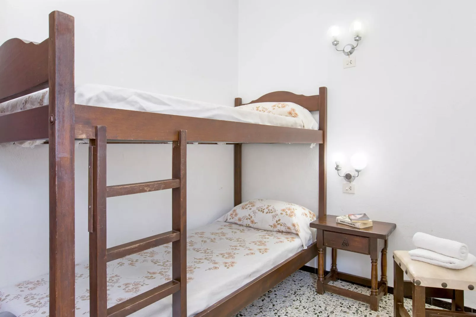 Can Benet 1º-Image-tags.childrenroom