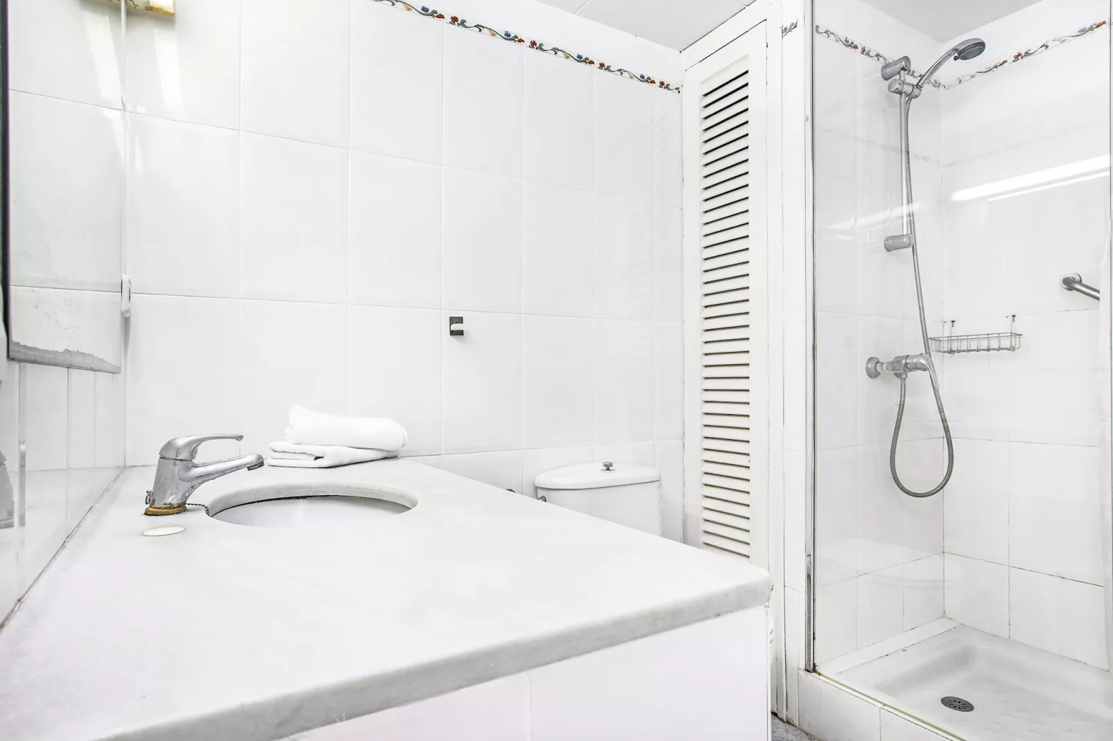 Ancora 13 B-P-Badkamer