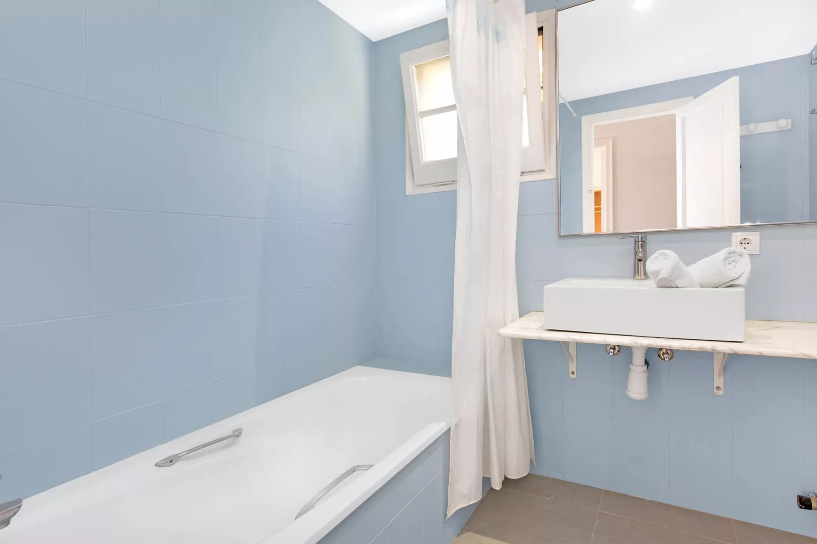 Ses Brises 28-Badkamer