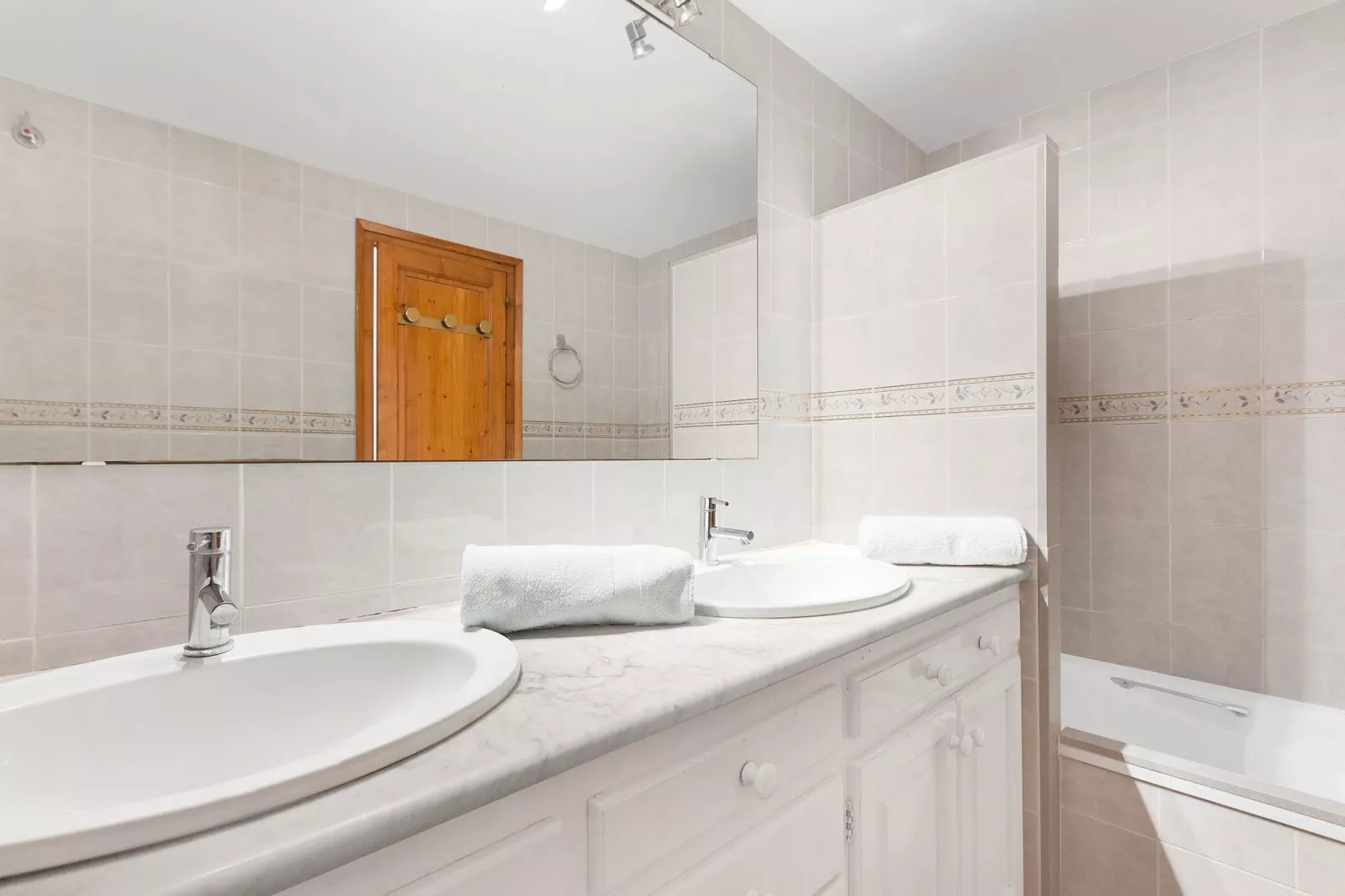Ses Brises 31-Badkamer