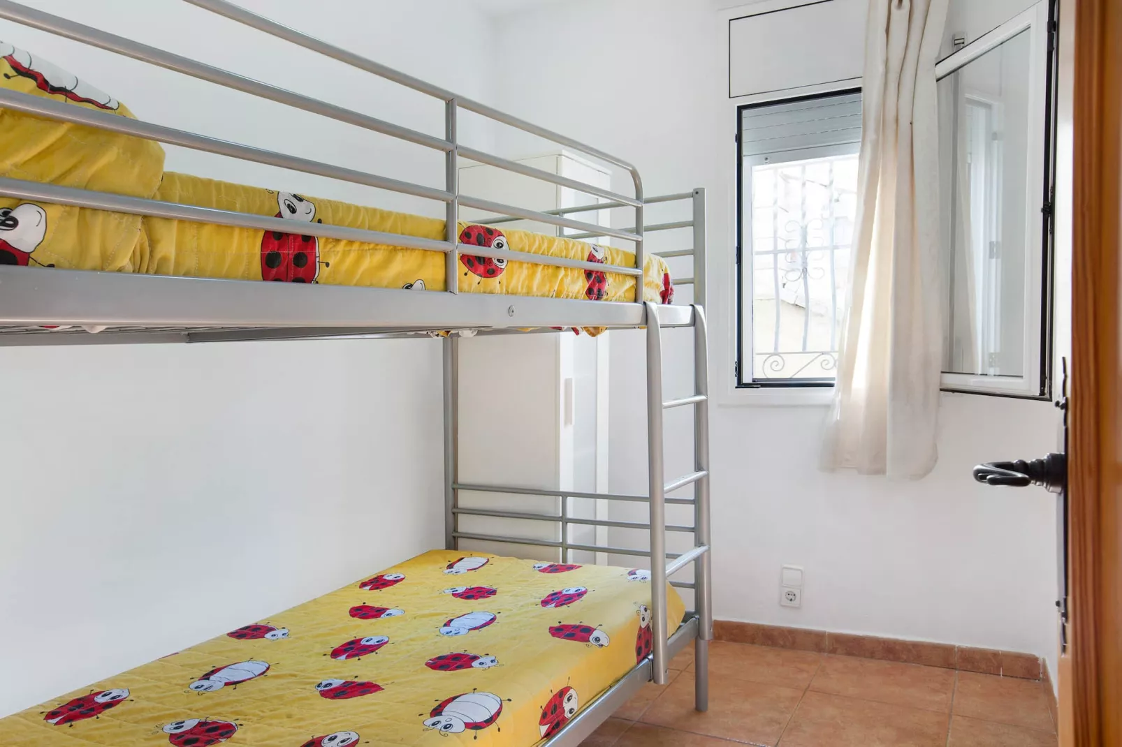 Brisamar-Image-tags.childrenroom