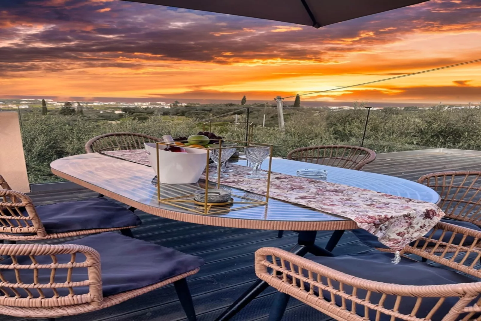 Villa De La Vita Alykes-Terrasbalkon