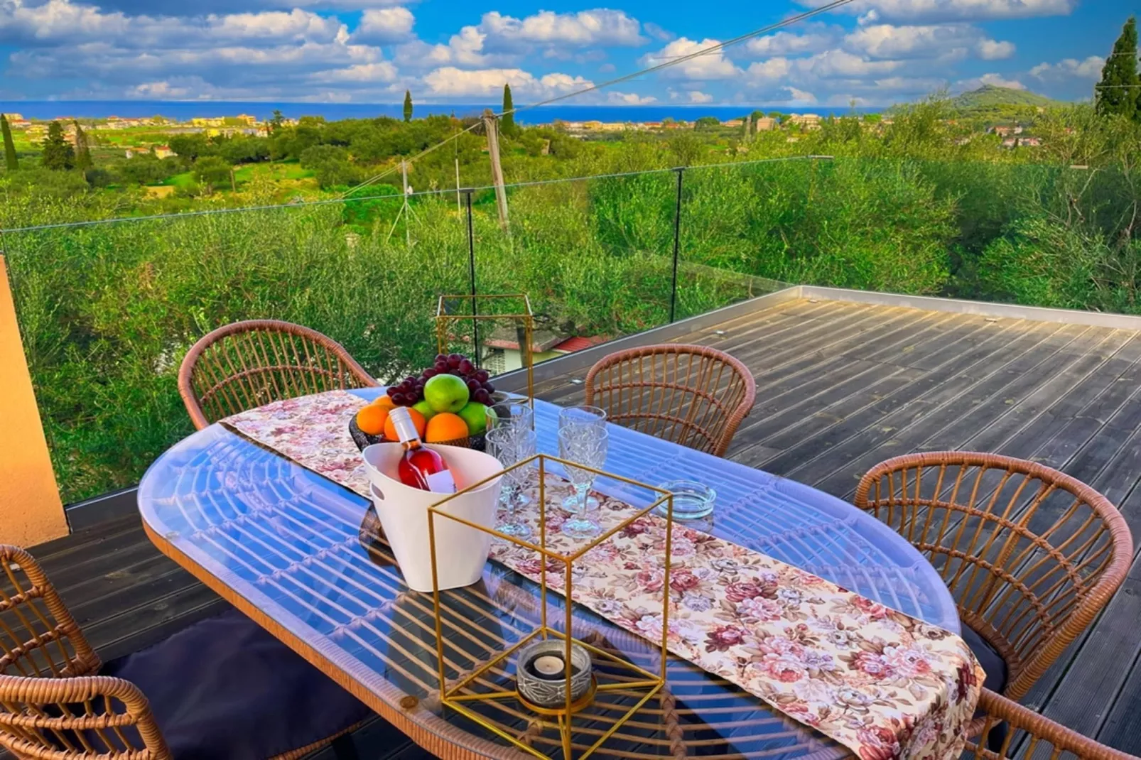 Villa De La Vita Alykes-Terrasbalkon
