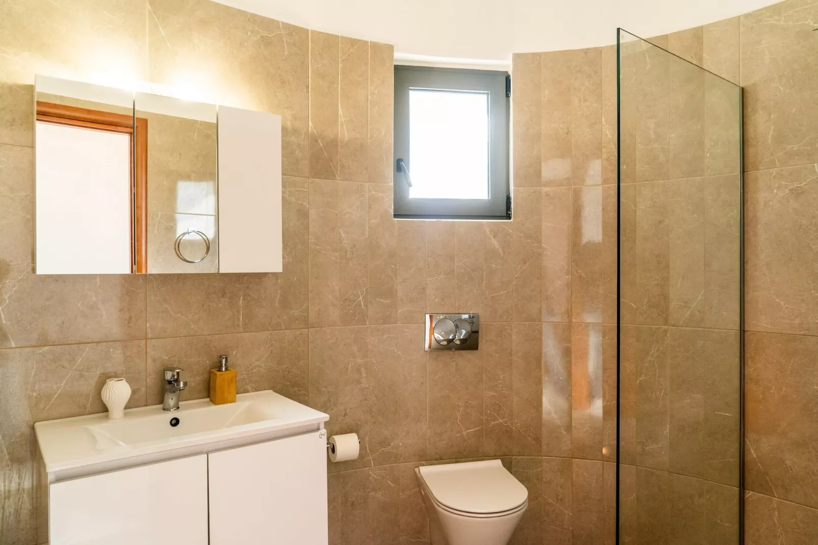 Joy of the Sky villa-Badkamer