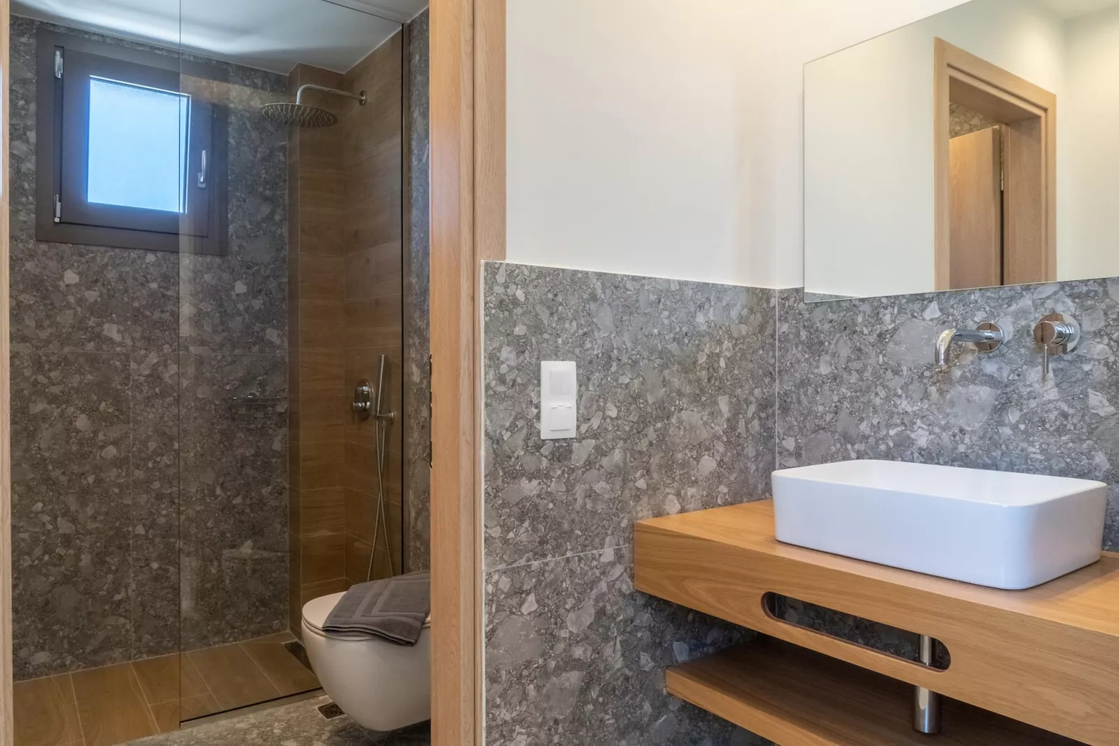 Athel Panoramic view Villas Stavros-Badkamer