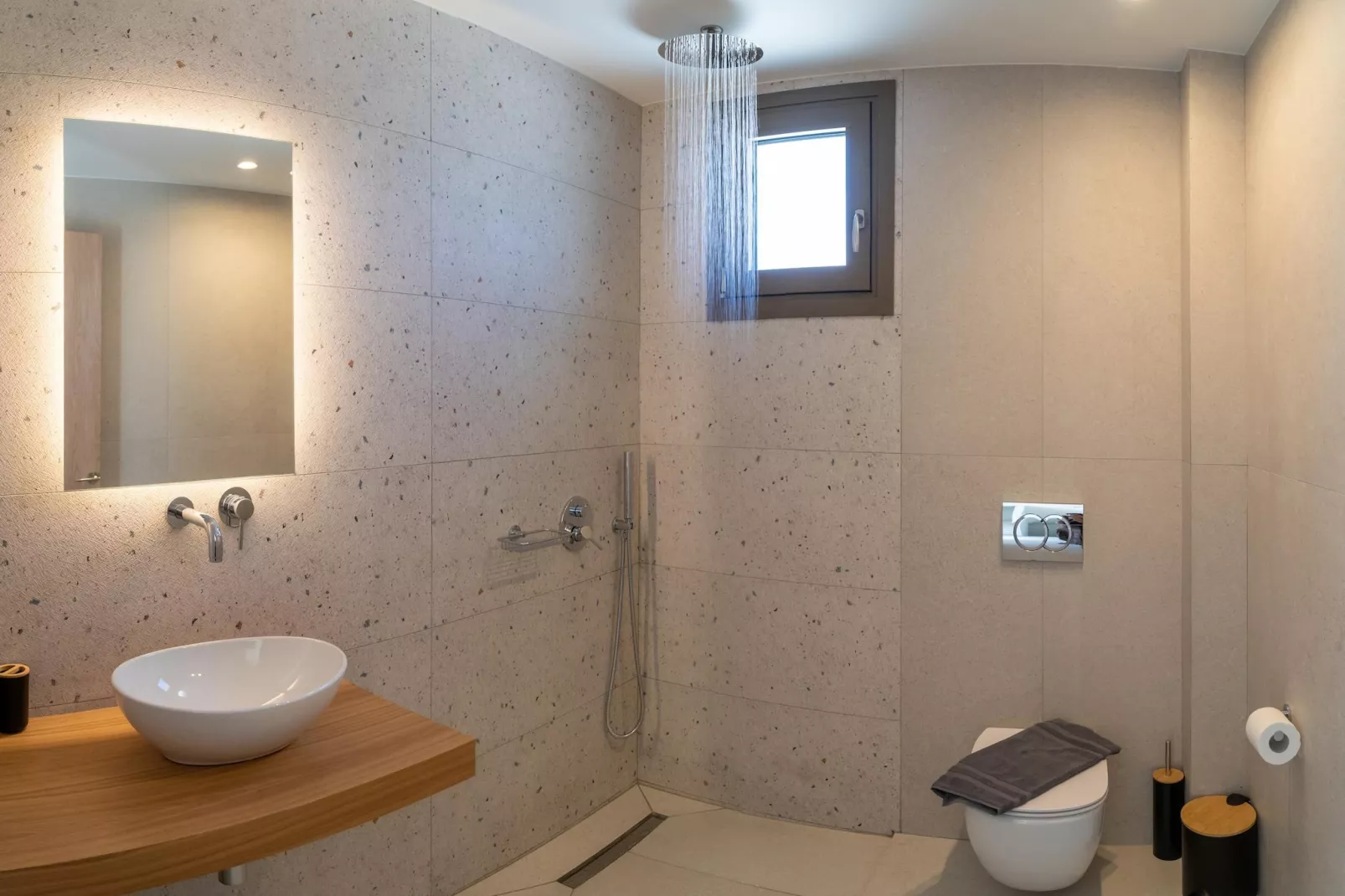 Athel Panoramic view Villas Stavros-Badkamer