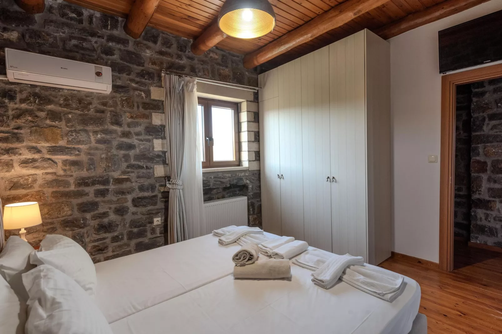 Villa Vilana with private pool-Slaapkamer