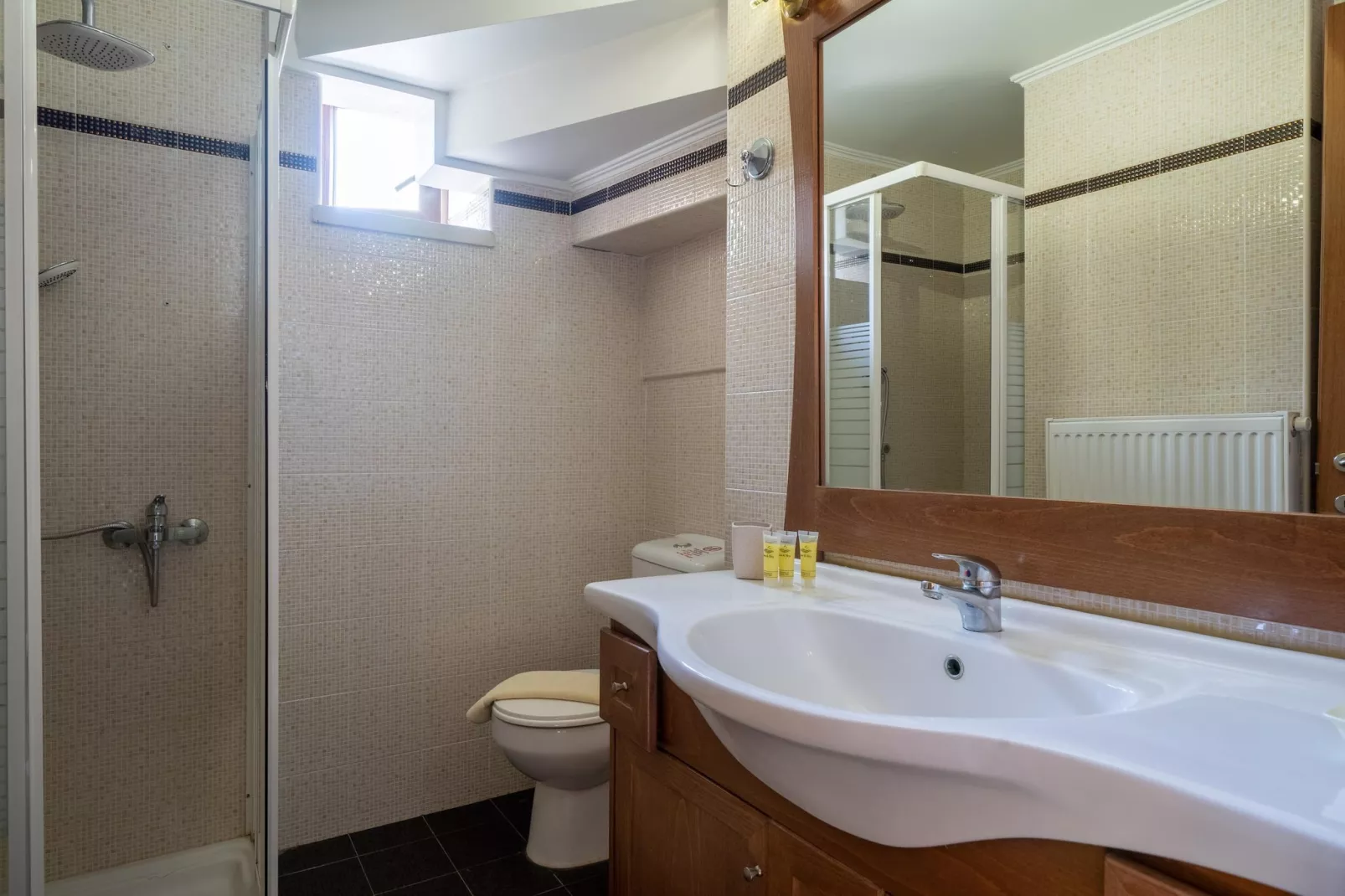 Villa Vilana with private pool-Badkamer