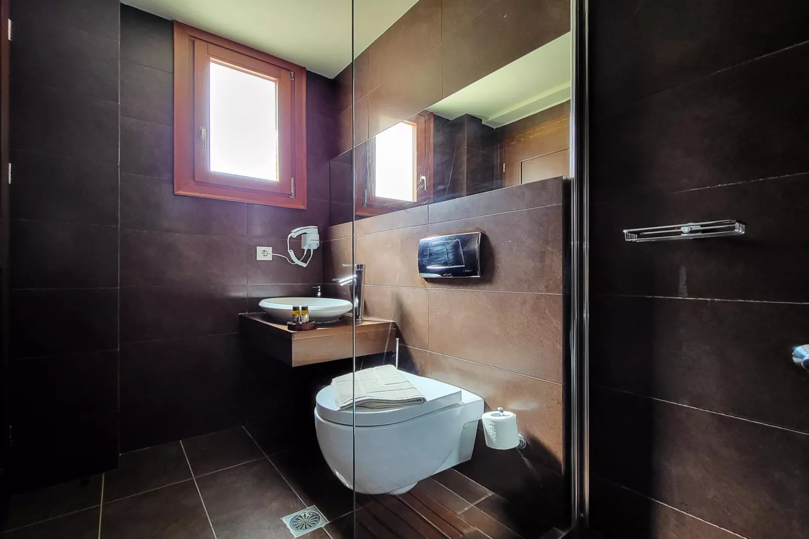 Luxury Villa Mikaela-Badkamer