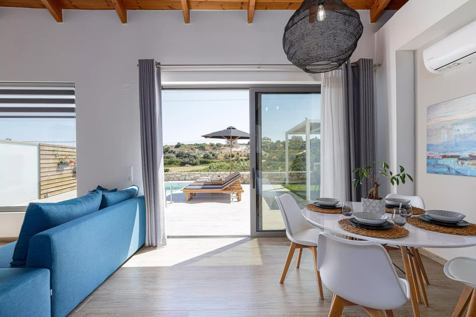 Eveland Accessible Villa 1-Eetkamer