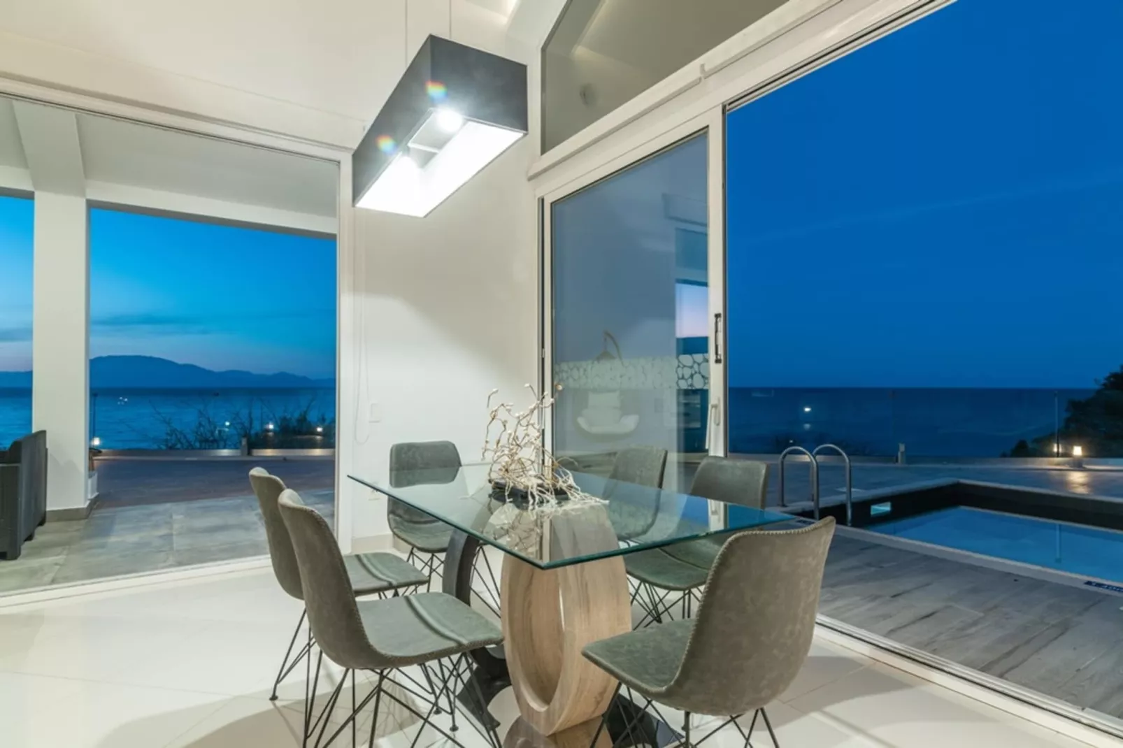 Luxury Villa Cavo Mare Meltemi with pool & jacuzzi-Eetkamer