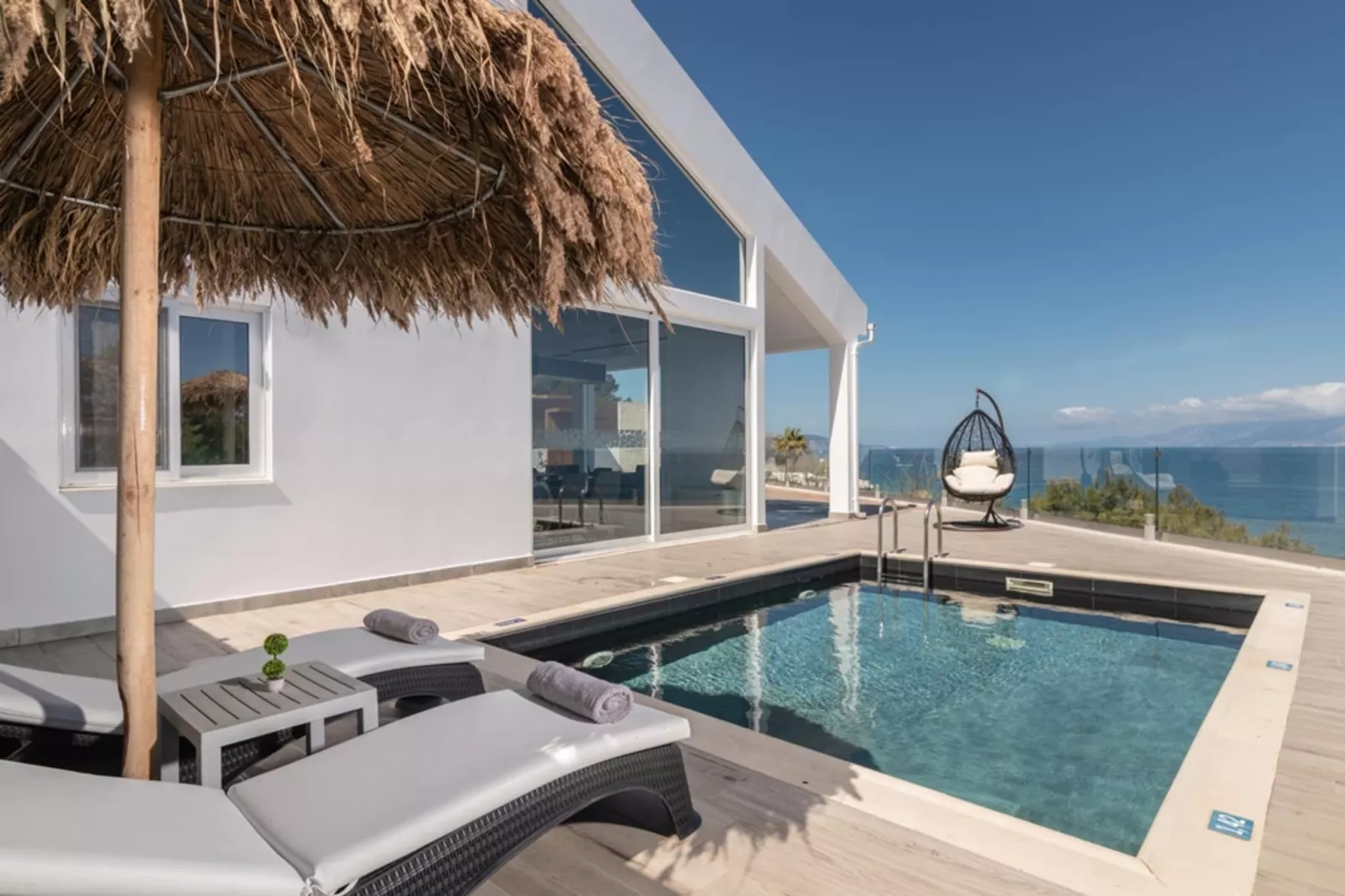 Luxury Villa Cavo Mare Meltemi with pool & jacuzzi-Zwembad