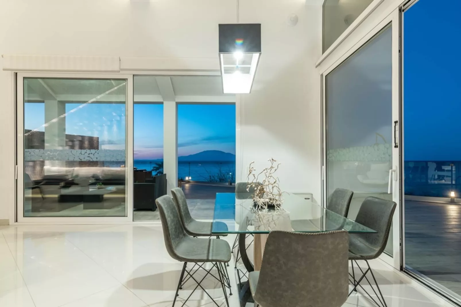 Luxury Villa Cavo Mare Meltemi with pool & jacuzzi-Eetkamer