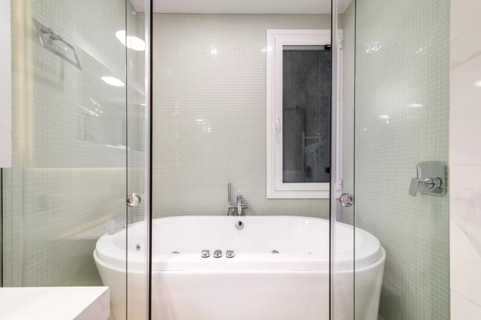 Luxury Villa Cavo Mare Meltemi with pool & jacuzzi-Badkamer