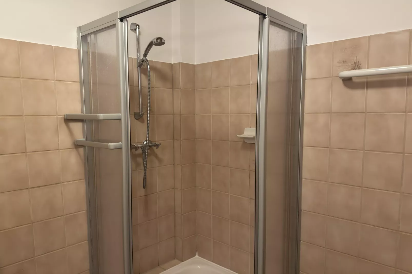 Fewo Tessin 2 Pers-Badkamer