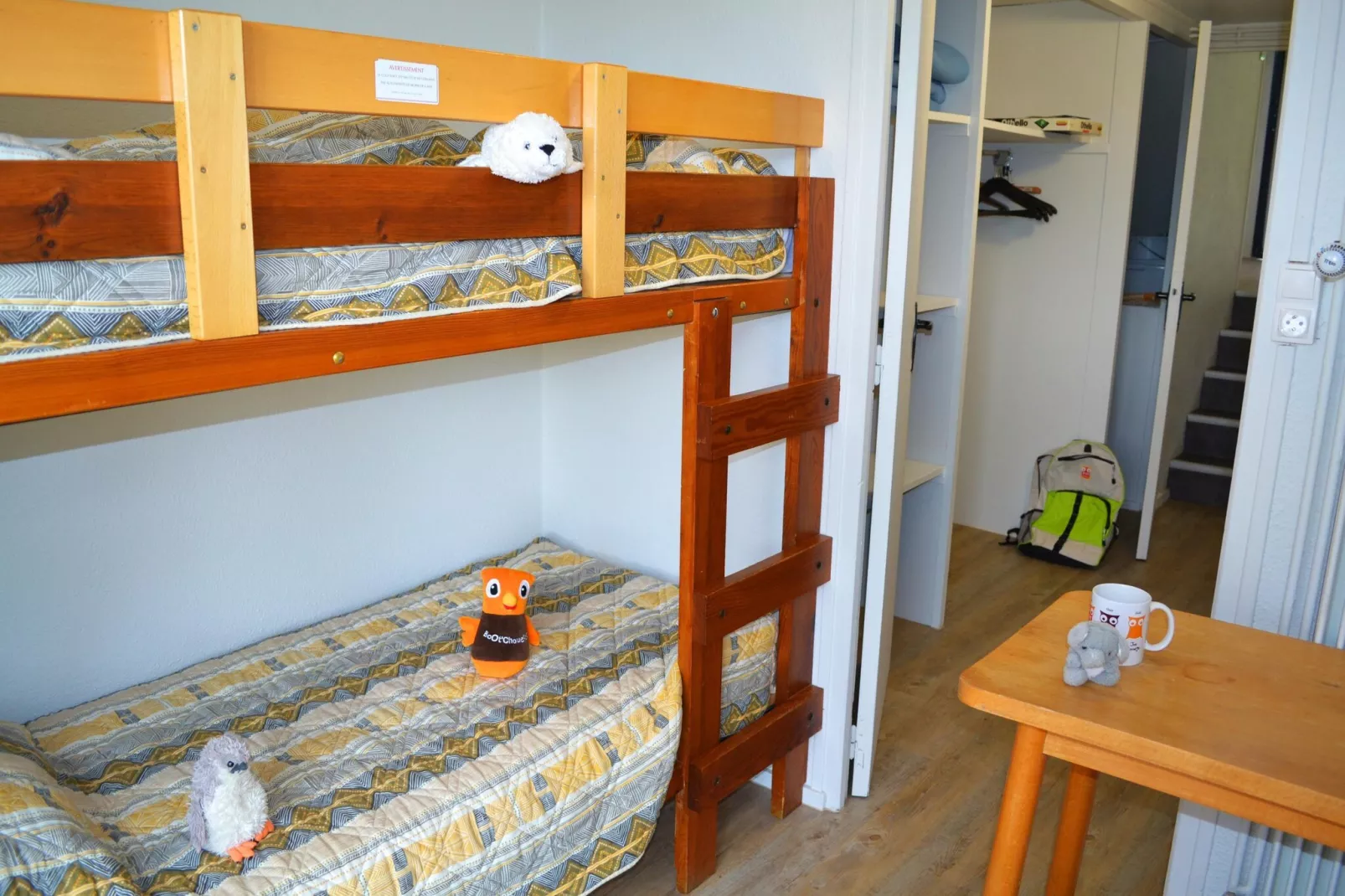 Saint-Julien-Chapteuil - Gîte 2 Pièces 4 Personnes 1  bébé-Slaapkamer