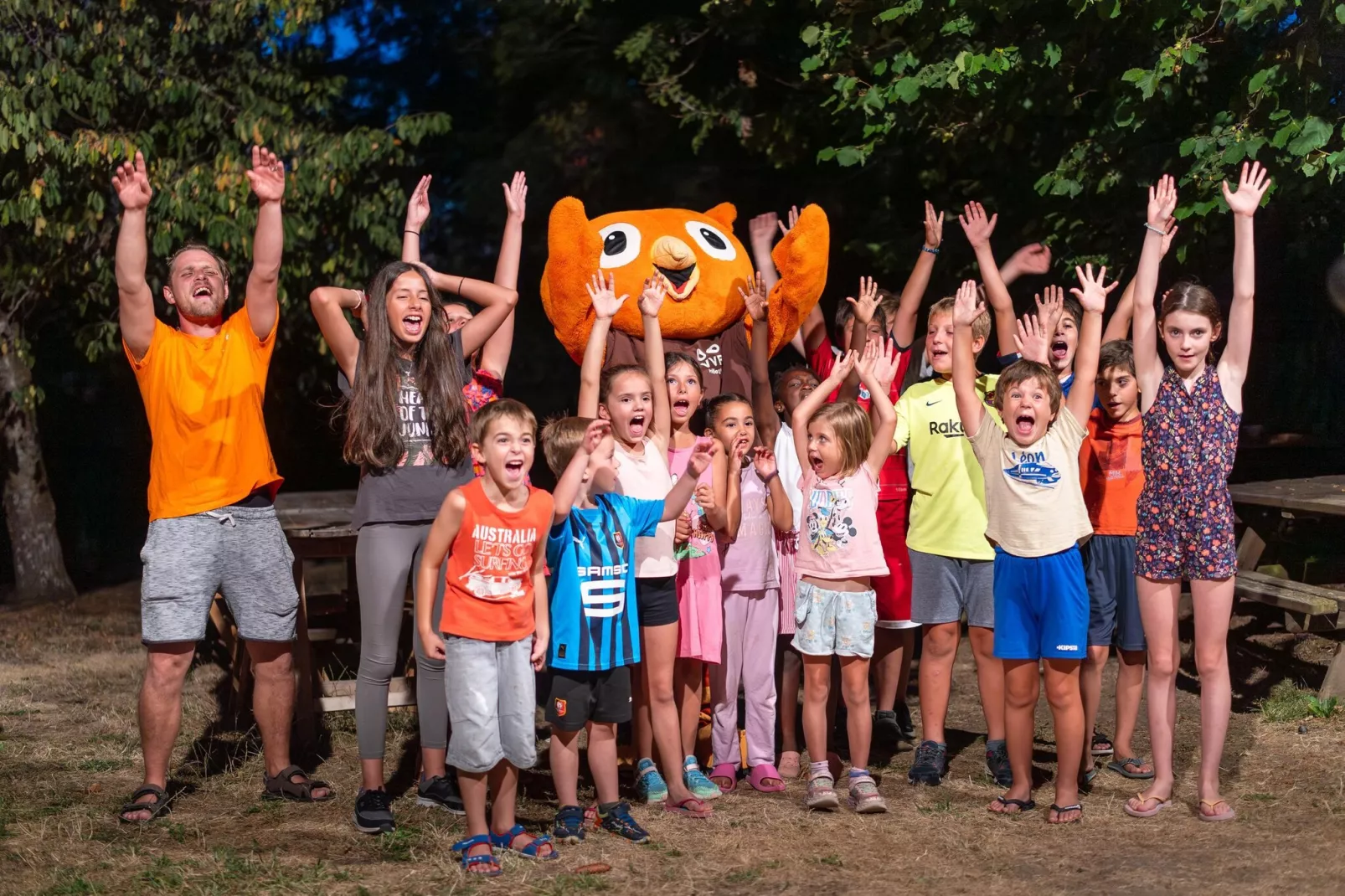 Saint-Julien-Chapteuil - Gîte 2 Pièces 4 Personnes 1  bébé-Tuinen zomer