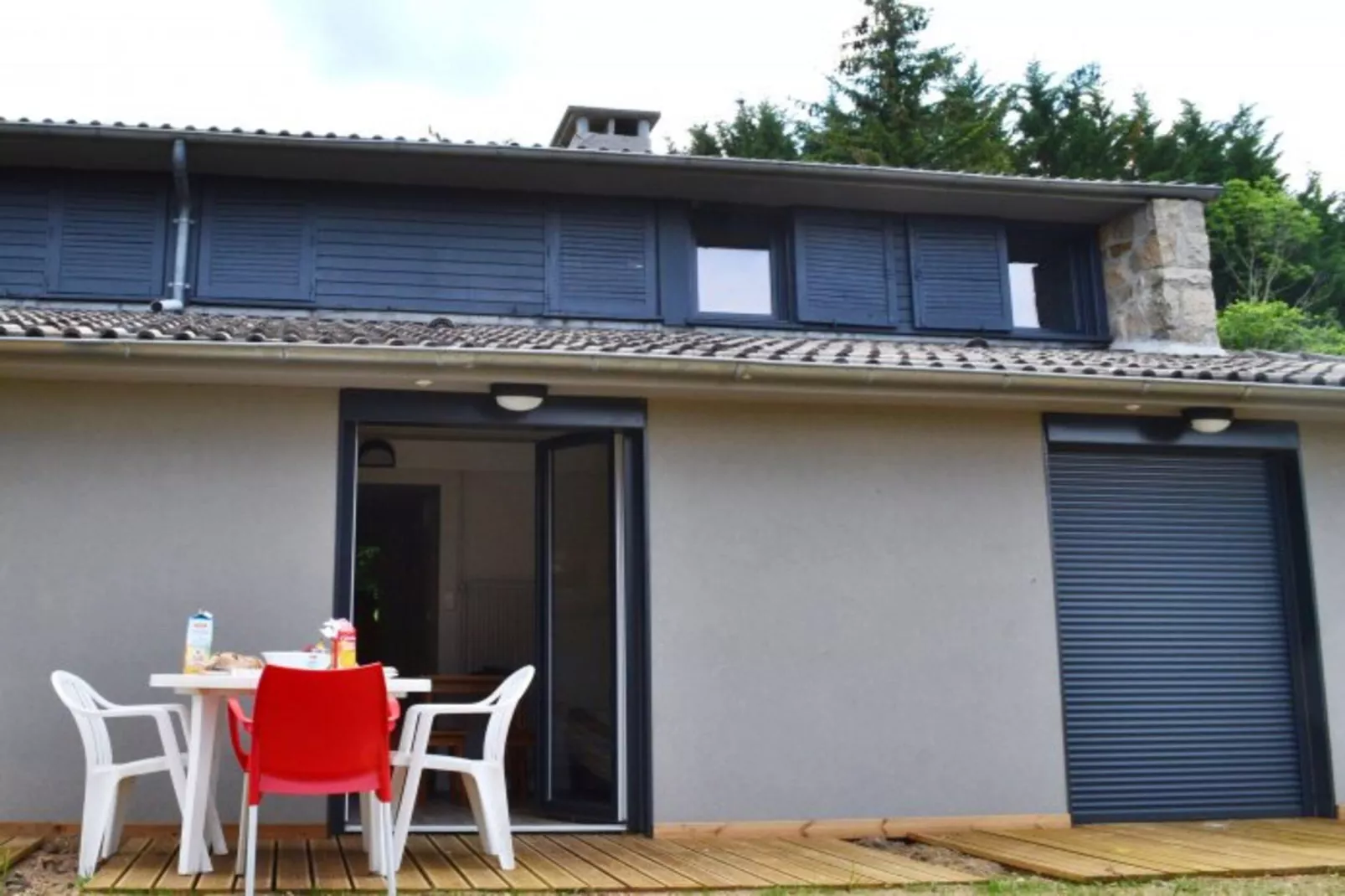 Saint-Julien-Chapteuil - Gîte 2 Pièces 4 Personnes 1  bébé-Terrasbalkon