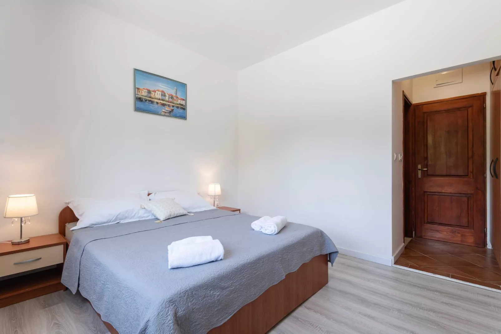 Apartments Azzurro- Three Bedroom Apartment with Terrace and Hot Tub ( Azzurro I-donji)-Slaapkamer
