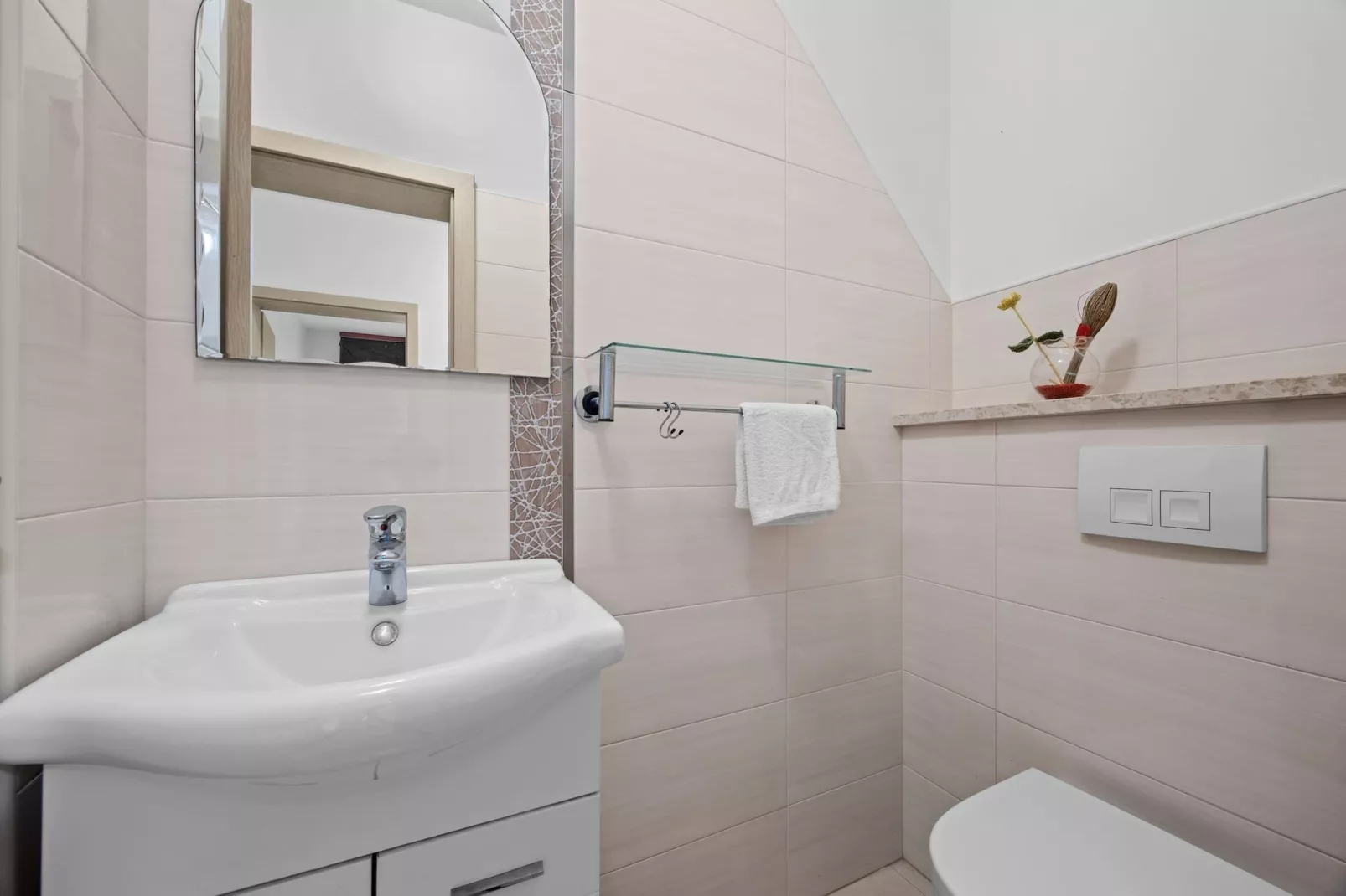 Anamar - Three Bedroom Apartment-Badkamer