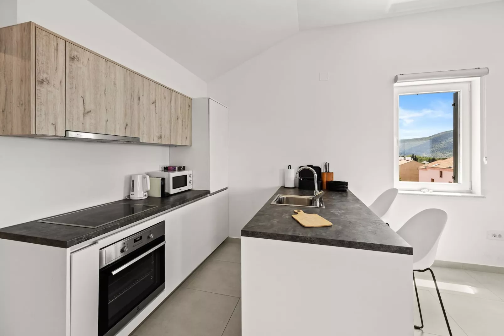 Enchanting Summer Apartment-Keuken