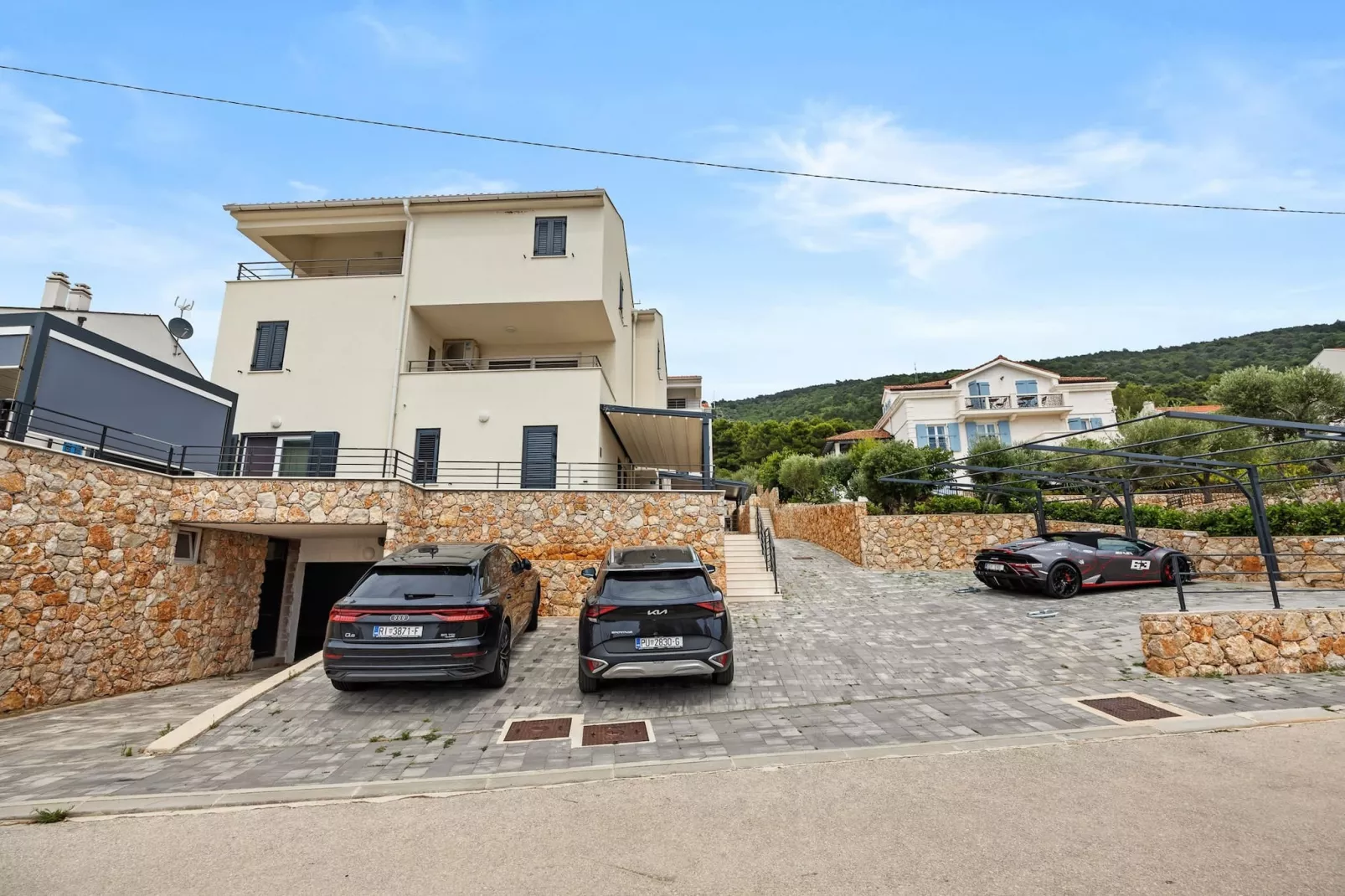 Enchanting Summer Apartment-Buitenlucht