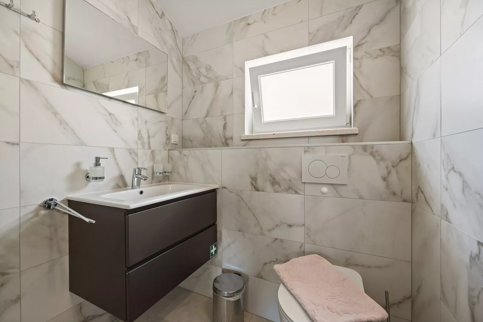 Apartment Jana-Badkamer