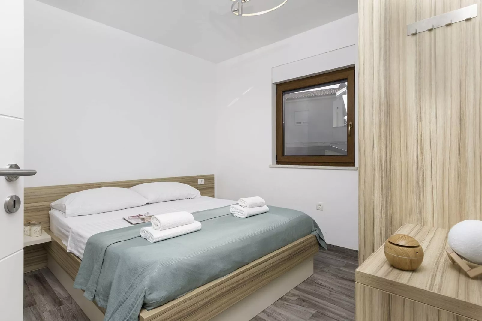 Apartment Volme - Private Pool and Sea View-Slaapkamer